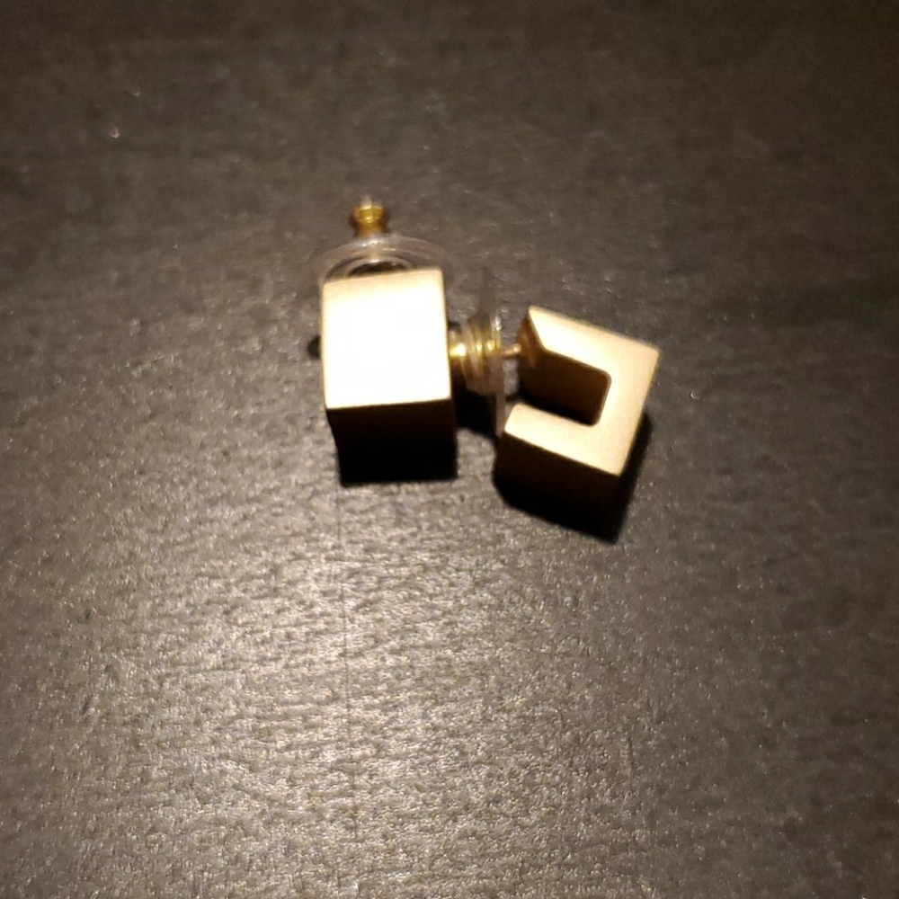 Gold block stud earrings